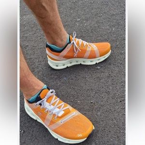 ON RUNNING CLOUDY
men's sneakers size 12.5 NEW
turmeric-aloe